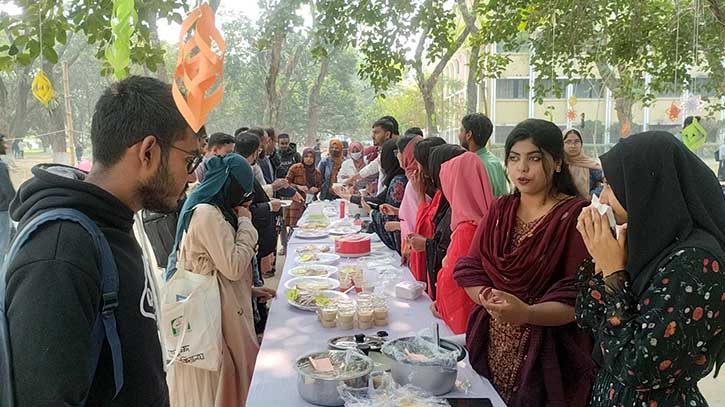 IU celebrates Pitha Utsab organized by Roktima