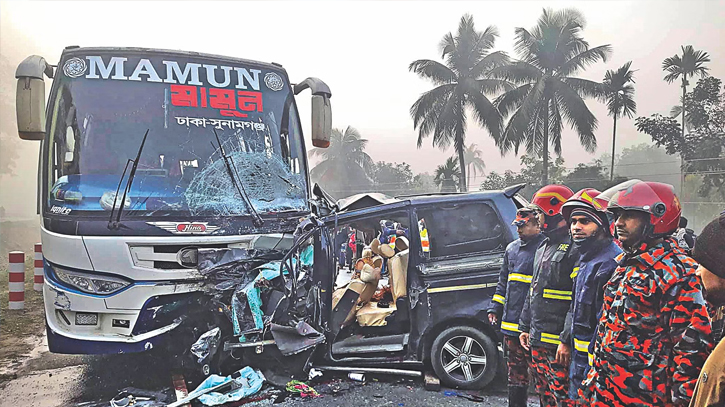 Road crashes claim 11 lives in 7 dists