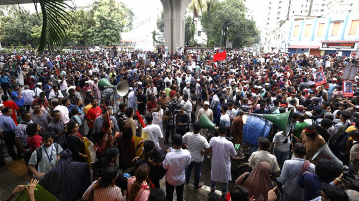 Mass processions grip Dhaka, call for continuing protest