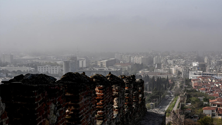 Greece hit again by high temperatures, Saharan dust 