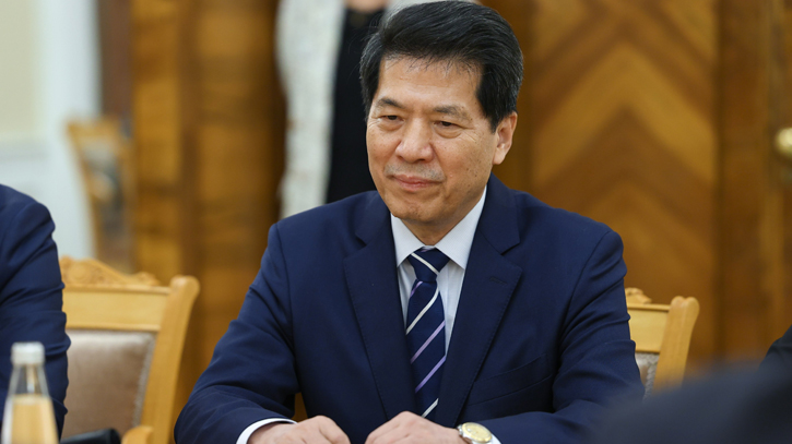 China to Continue Efforts to Resolve Ukrainian Crisis