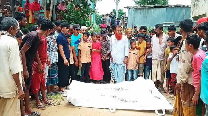 2 workers killed in B’baria mudslide