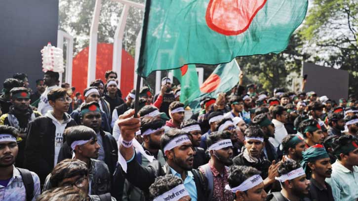 Students gathering at Central Shaheed Minar for ’March for Unity’