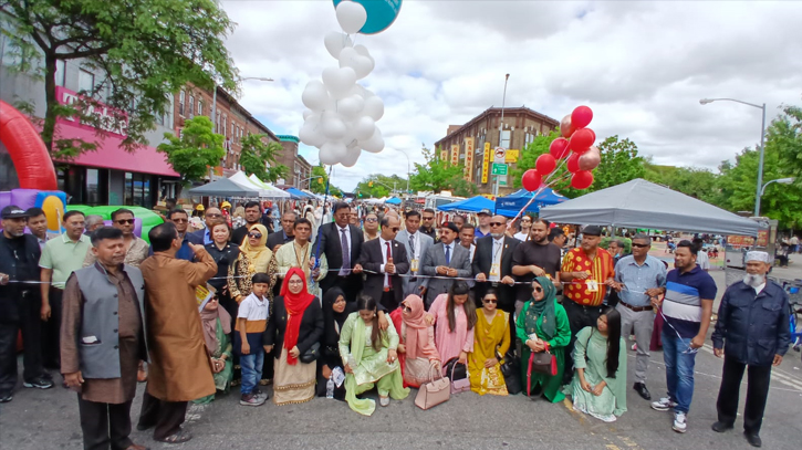 Spectacular street fair in Brooklyn