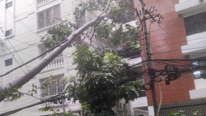 Power supply severely disrupted in Dhaka city