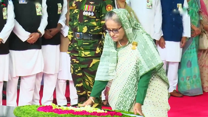 PM pays homage to Bangabandhu to mark diamond jubilee of AL