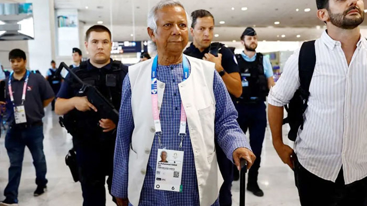 Dr. Yunus returns to homeland