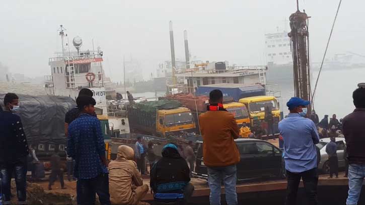 Ferry services resume on Aricha, Paturia routes after 3 hours