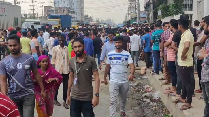 Unrest flares up at 10 factories in Gazipur