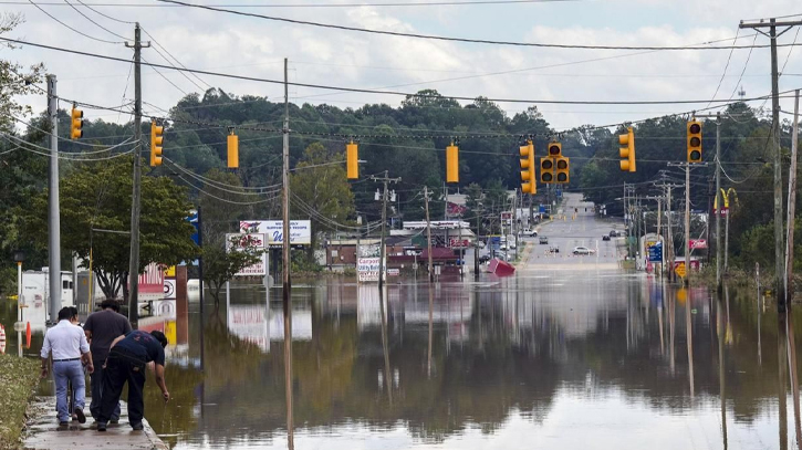 Human connections bring hope in Carolina after devastation of Helene