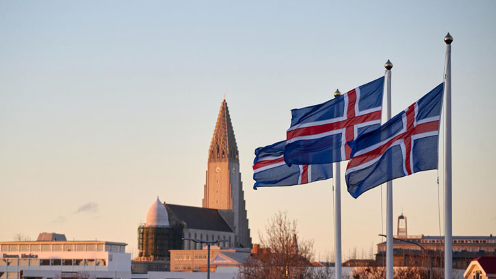 Iceland wants immigrants to learn the language