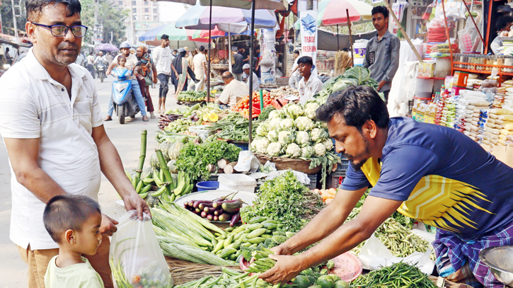 ‘Squeezed middle’ in urban areas bear brunt of Ramadan price hike