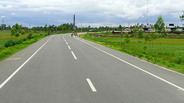 Road accident kills one in Dinajpur