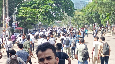 Clash erupts between Dhaka College and Ideal College students