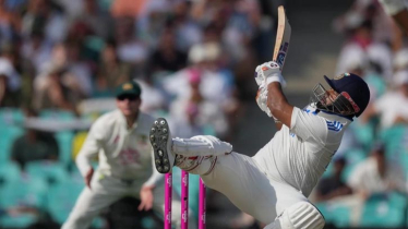 Bumrah sidelined but India builds 145-run lead after wild Day 2 of 5th test against Australia