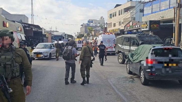 Shooting attack on a bus carrying Israelis in the occupied West Bank kills 3