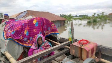 Severe flood strands nearly 2 lakh people in Kurigram