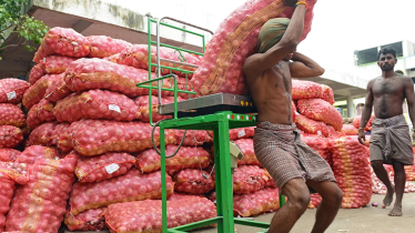Onion prices spike again; up by Tk 30 per kg in a week