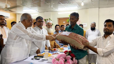 Amu distributes relief among Cyclone -affected people