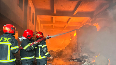 Fire at tissue warehouse in Narayanganj under control