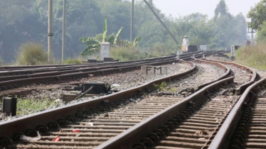 Female student crushed under train in Lalmonirhat
