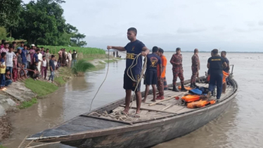 Workers missing after boat sinks in Teesta