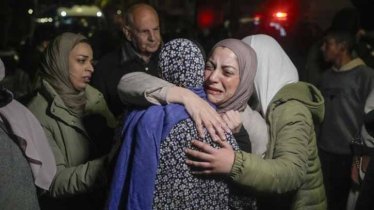 Israel releases 90 Palestinian prisoners after Hamas frees 3 Israeli hostages