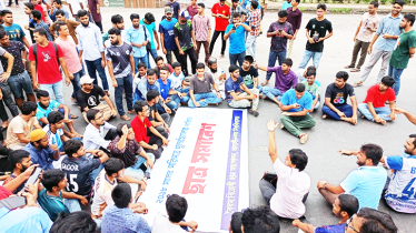 Dhaka-Aricha highway blocks, students demand quota abolition