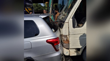 Now pickup truck rams into car carrying Hasnat Abdullah in Jatrabari