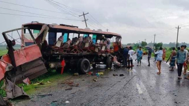 Road crash kills three people, injures 20 in Manikganj