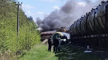 Russian freight train derails in Ukraine border region