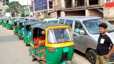 Monthly gas crisis hits CNG filling stations in Sylhet