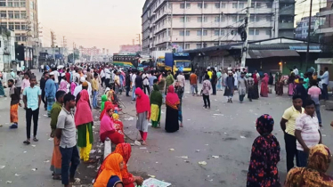 Garment workers again block Dhaka-Mymensingh highway 