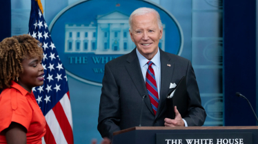 Biden talks election, economy and Middle East in surprise news briefing