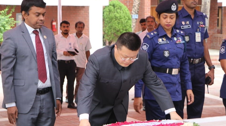 Chinese Ambassador pays tributes to Bangabandhu