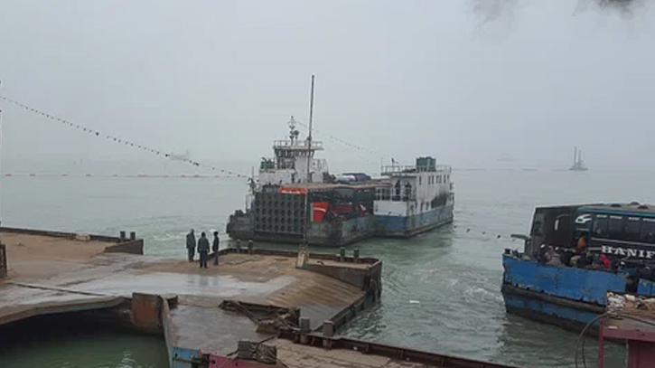 Ferry services on Aricha-Kazirhat route suspended