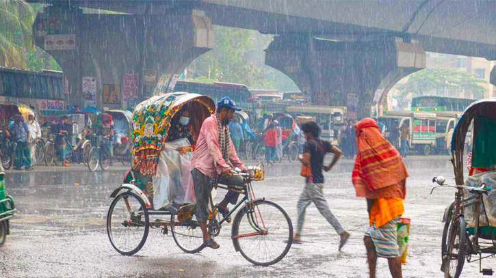 Unexpected rain offers brief respite in Dhaka, affects commute