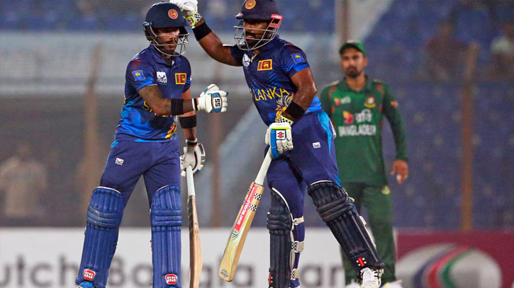 2nd ODI: Sri lanka won by 3wickets and levels the series