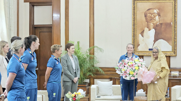 Bangladesh, Australia women national cricket teams meet PM