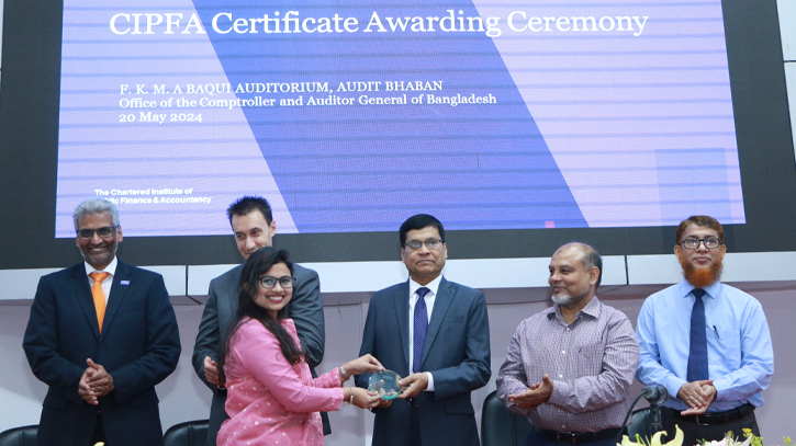 CIPFA awards 63 OCAG officials with professional accounting certificates