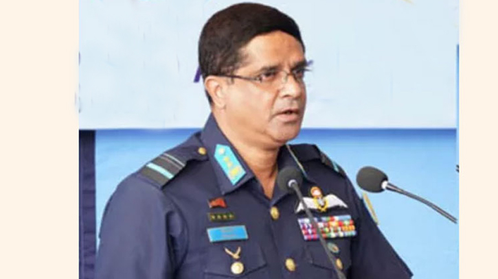 Air chief leaves for UK on official visit