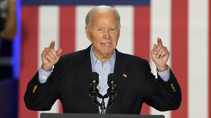 Biden makes campaign sweep as Democratic pressure mounts