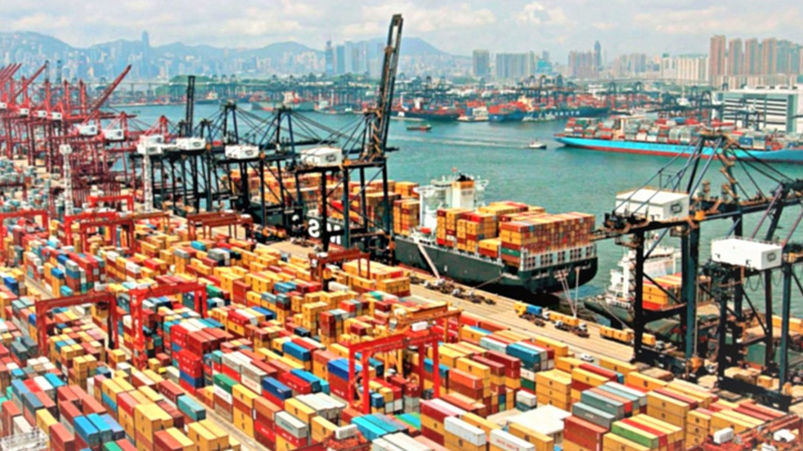 Container congestion at ports creates handling complications