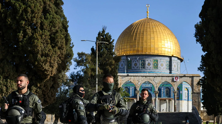 Israel says to allow worshippers access to Al-Aqsa in Ramadan 