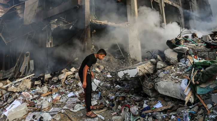 Israeli strike on gaza school kills at least 30