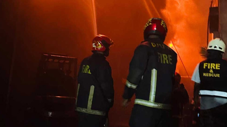 Efforts underway to control Gazi Auto Tyres Factory’s blaze