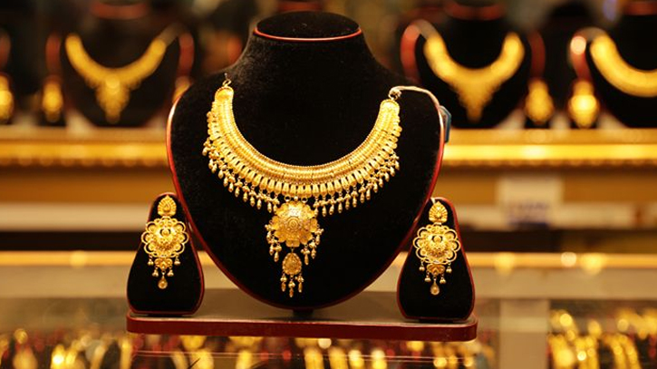 Gold price continues to surge, now above Tk 1.4 lakh per bhori