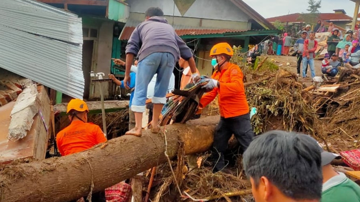 Indonesia flood death toll rises to 50 with 27 missing