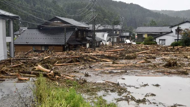 Six dead after floods in central Japan