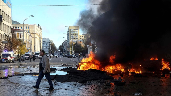 Explosions heard in Kyiv: AFP